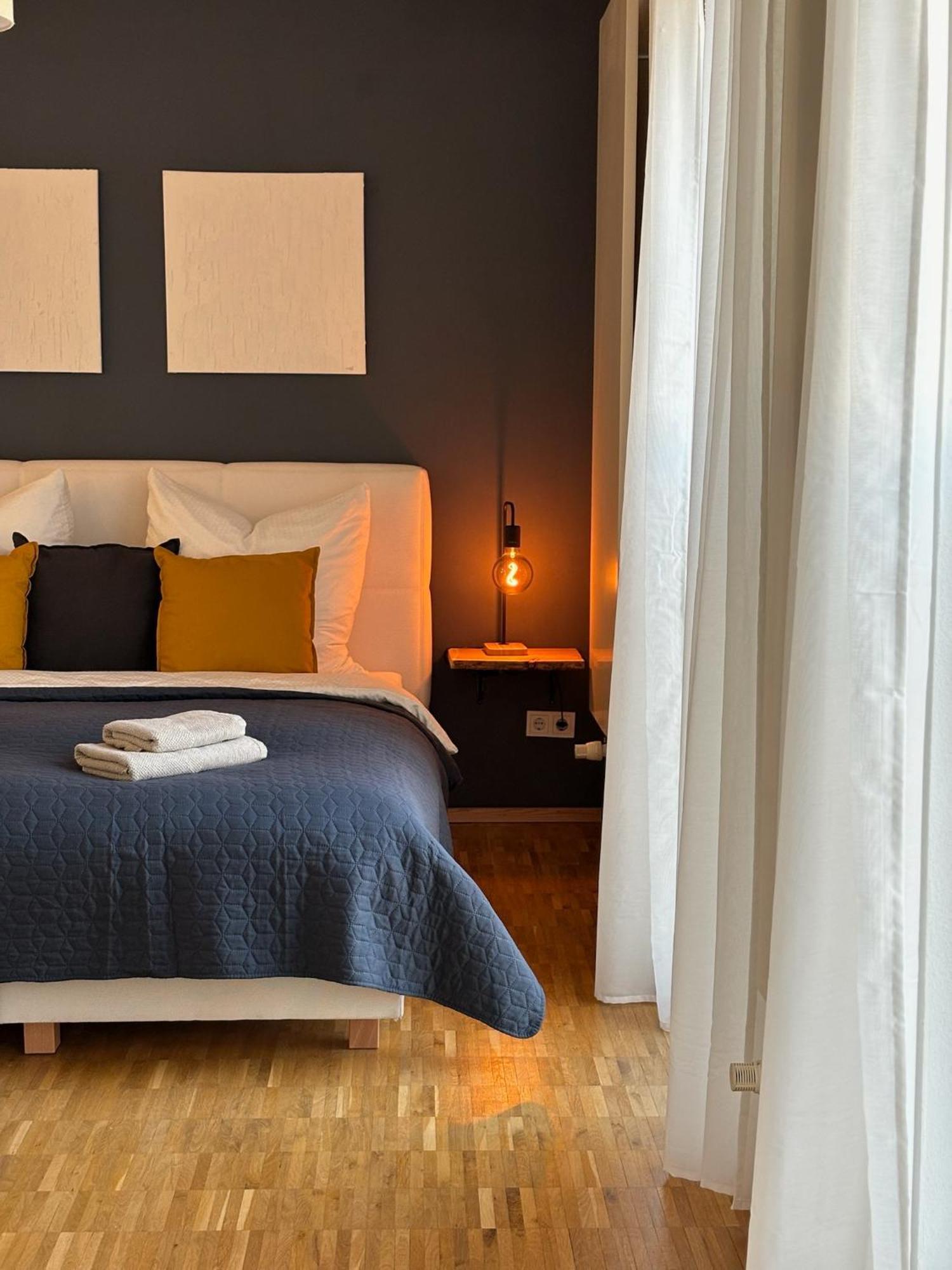Apartment Exklusives Stadthaus Auf Zwei Etagen Am Staatstheater